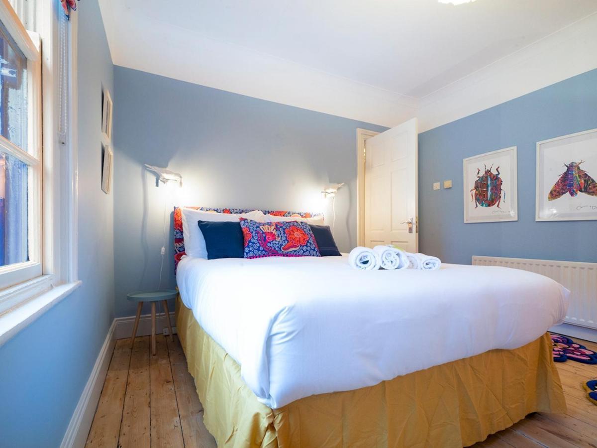 Pass The Keys Colourful, Quirky Artist-Owned 3 Bed Next To Cafes Villa Belfast Ngoại thất bức ảnh