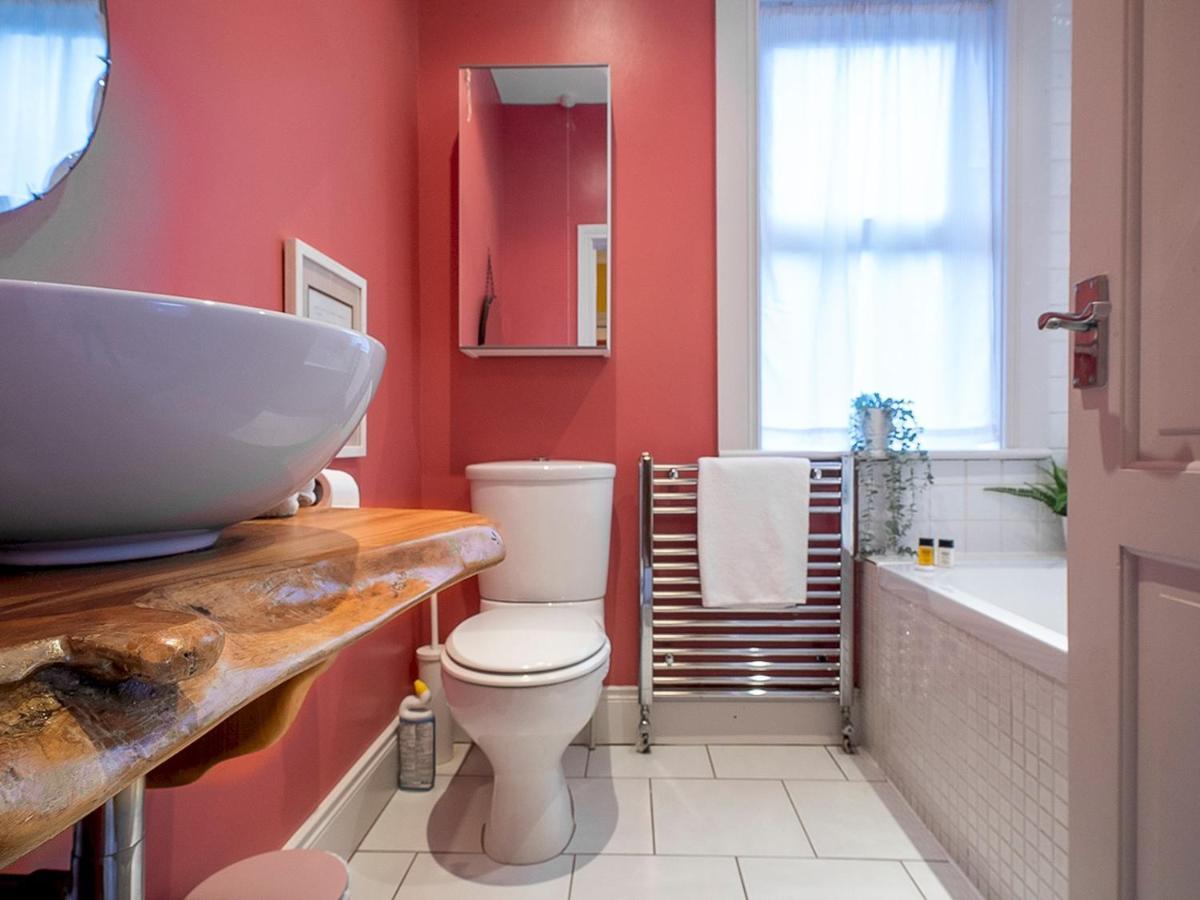 Pass The Keys Colourful, Quirky Artist-Owned 3 Bed Next To Cafes Villa Belfast Ngoại thất bức ảnh